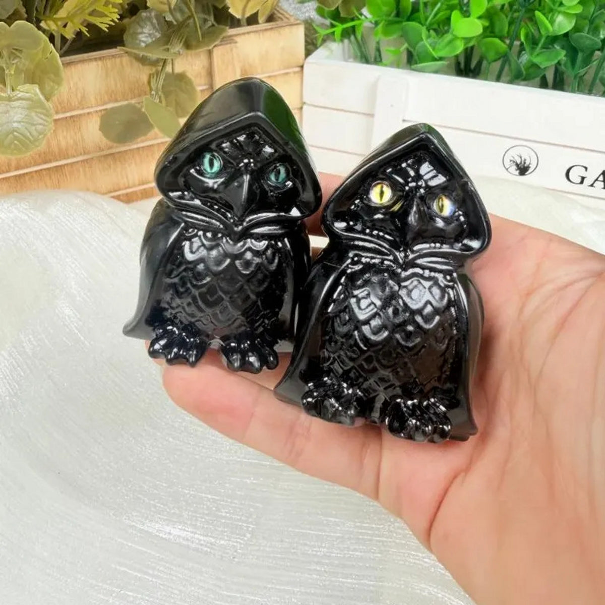 Black Obsidian Owl Halloween Carving 2.36"