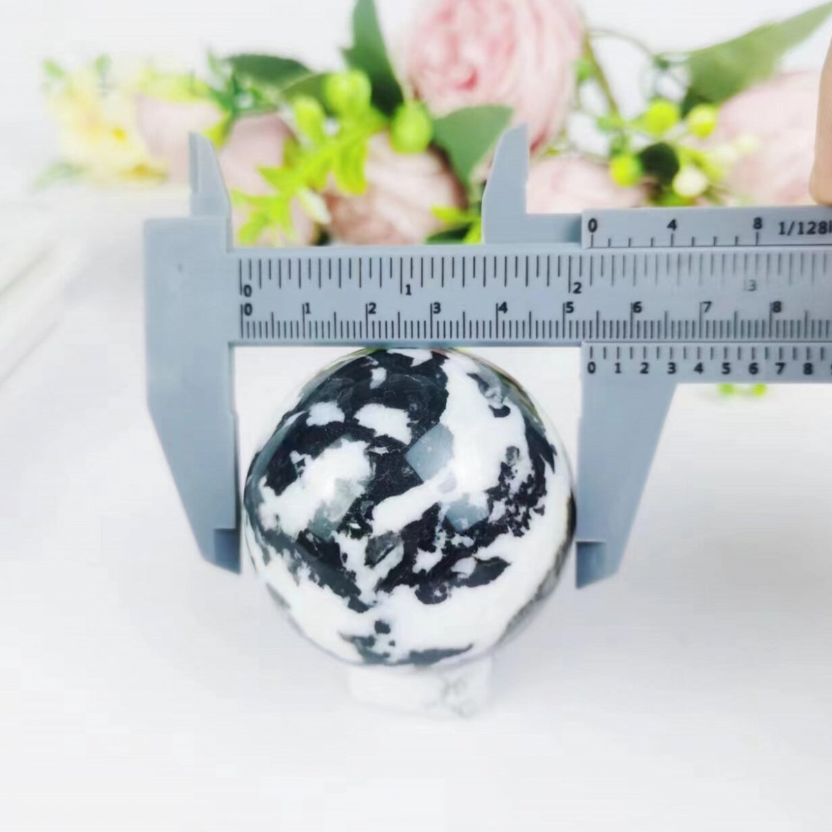 Natural Black Zebra Sphere Crystal Balls 500g