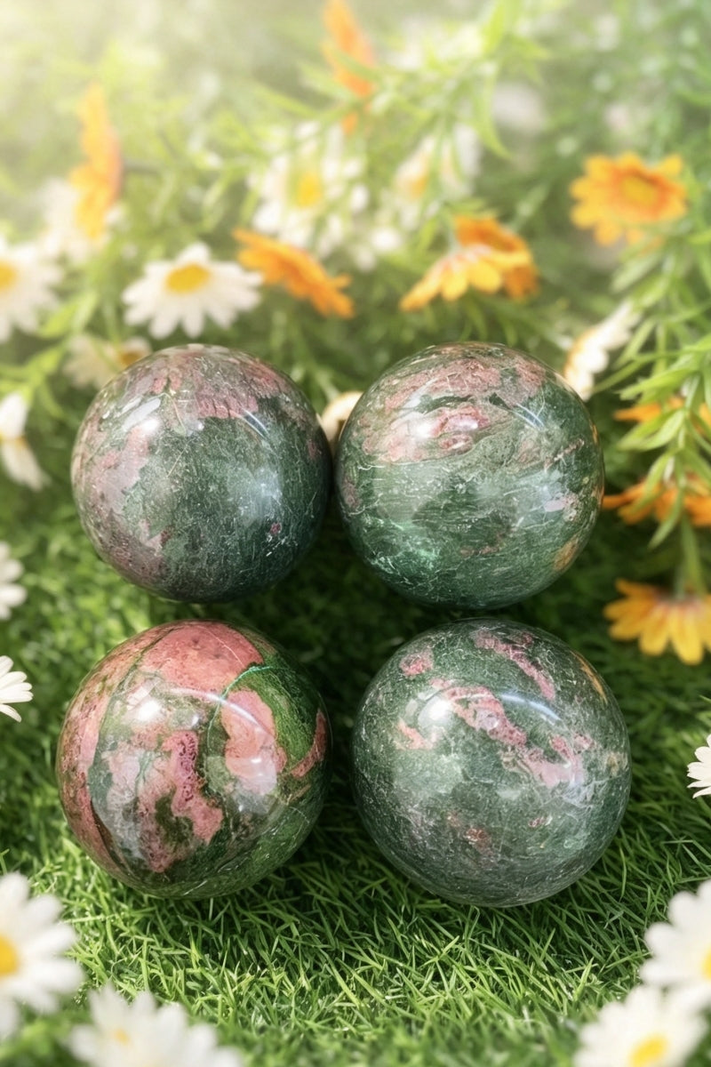 Bright UV Europe Jade Sphere Natural Healing Crystal Balls 2.84”