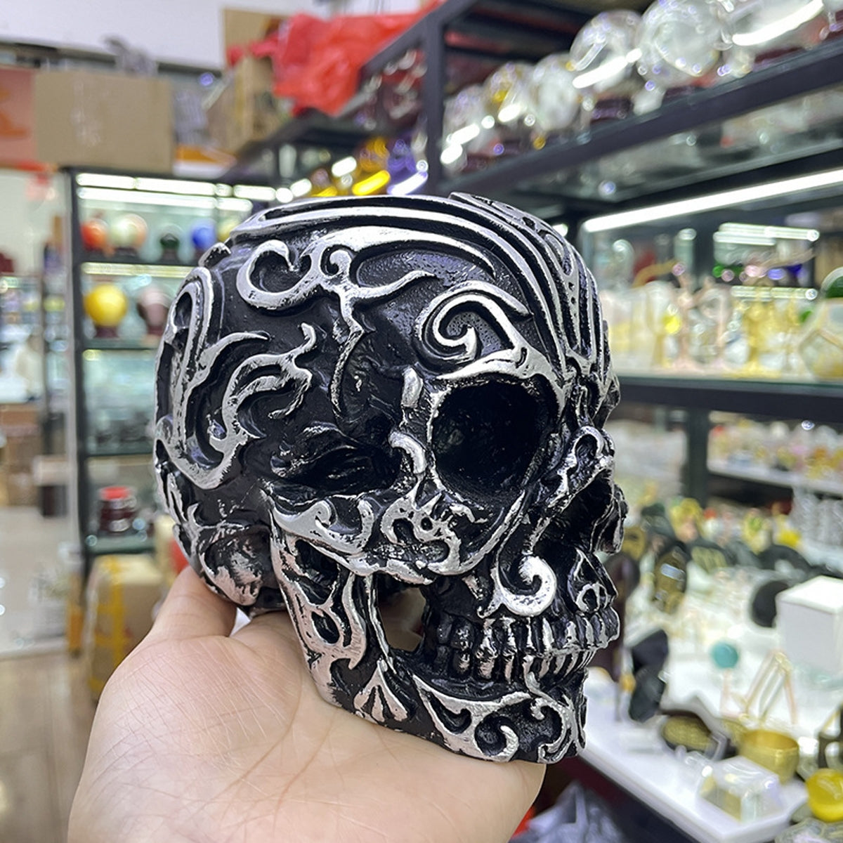 Carved Skull Ornament Resin Stand Sphere Holders
