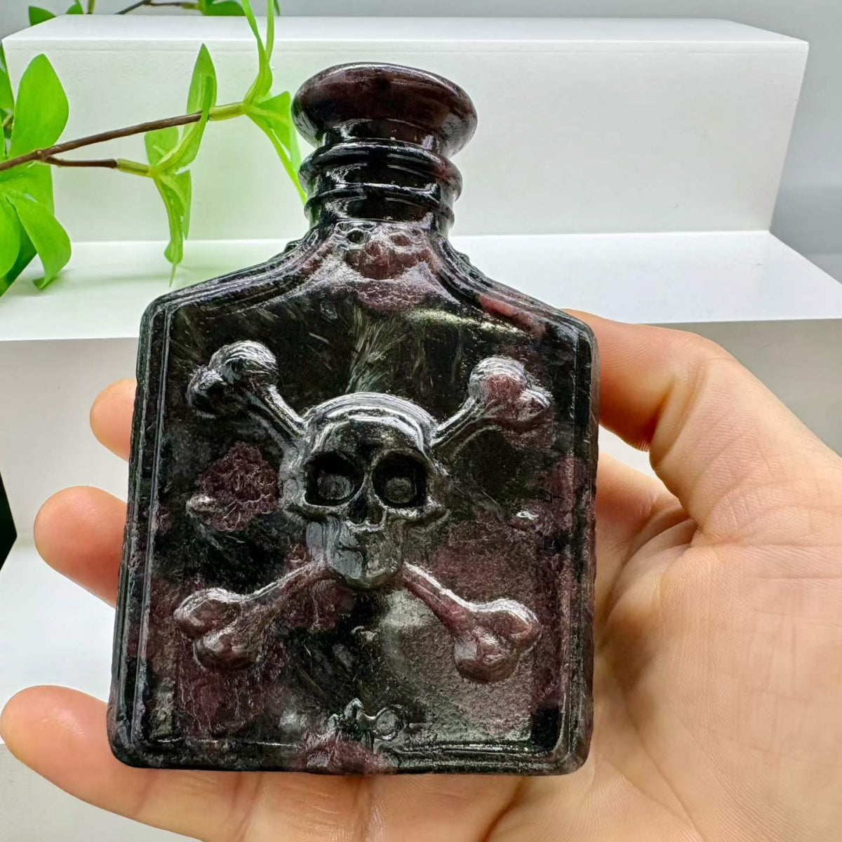 Crystal Skull Bottle Halloween Carvings 3.93"
