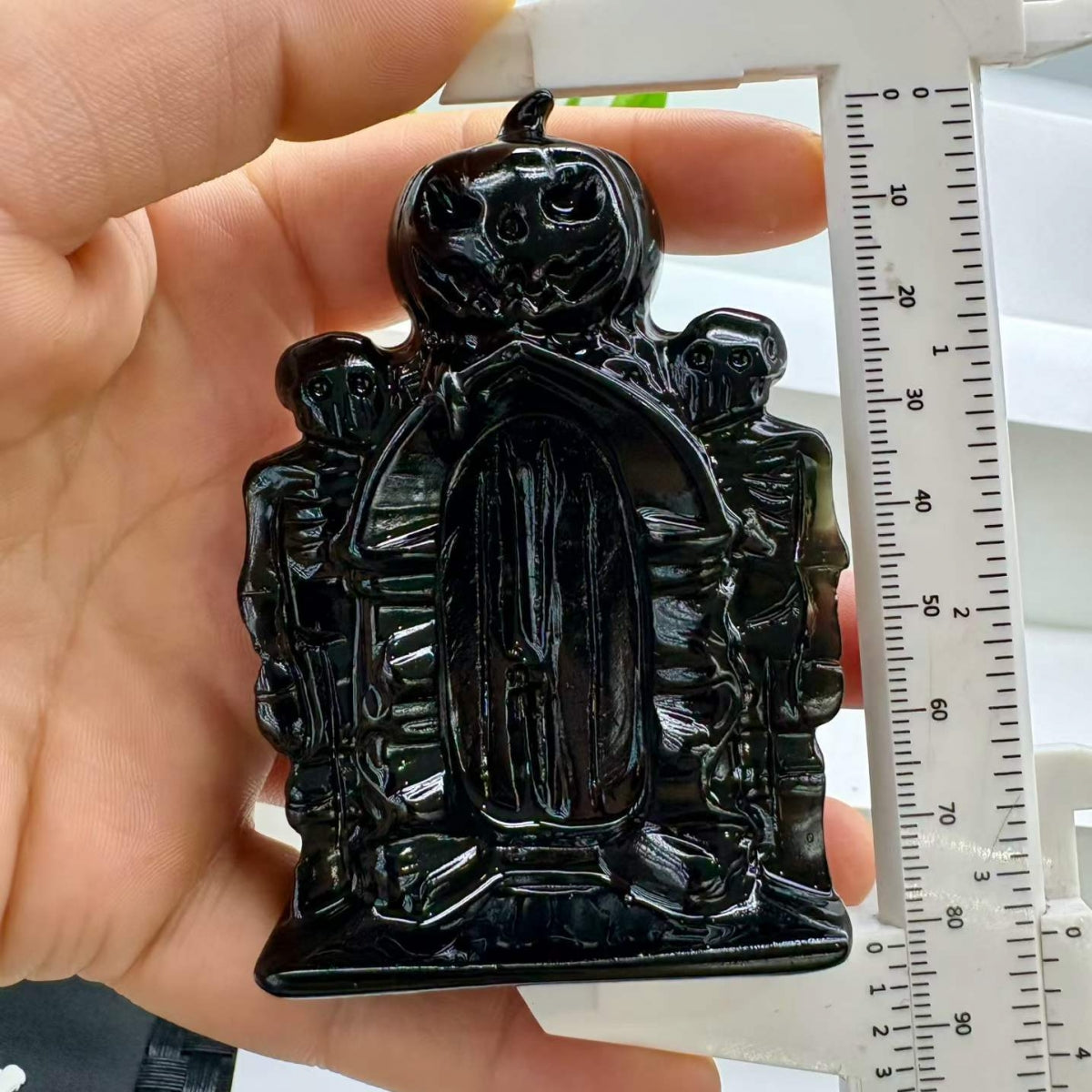 Halloween Obsidian Skull Guardian Pumpkin Haunted House Carvings 3.15"