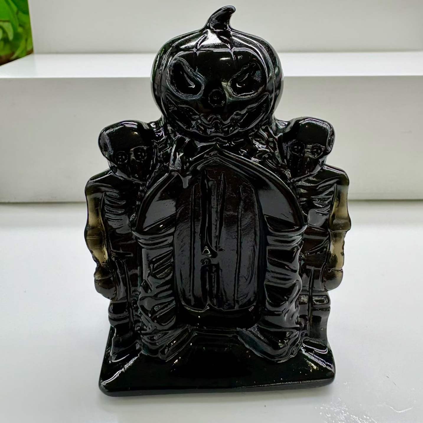 Halloween Obsidian Skull Guardian Pumpkin Haunted House Carvings 3.15"