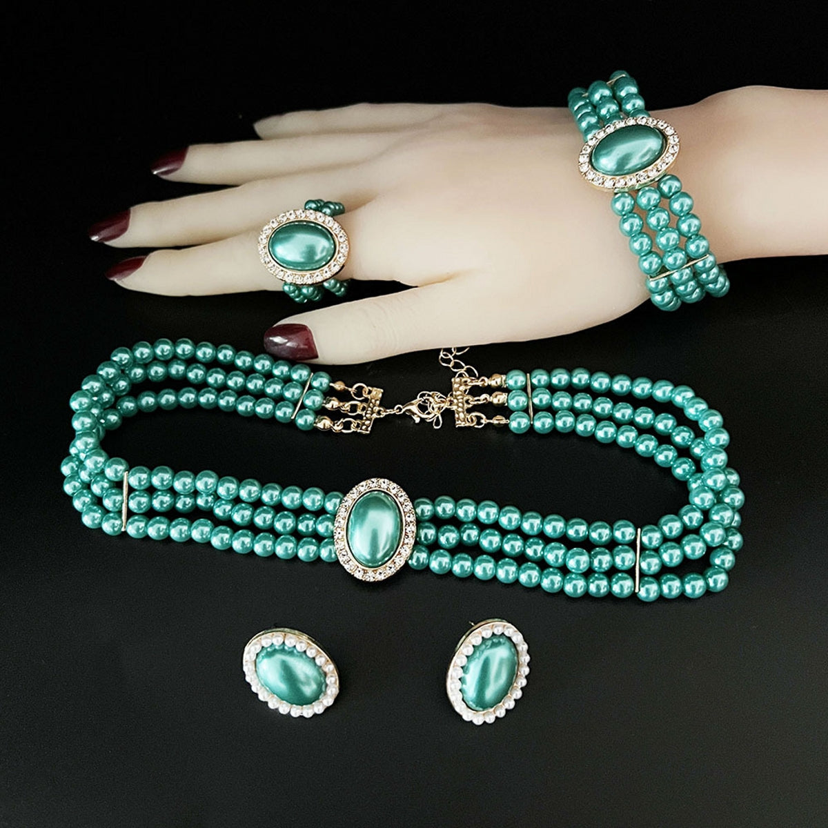 Luxury Vintage Pearl Jewelry Inlaid with Diamonds Eco-Friendly Alloy Elegant Bracelets and Necklaces 5 Pieces