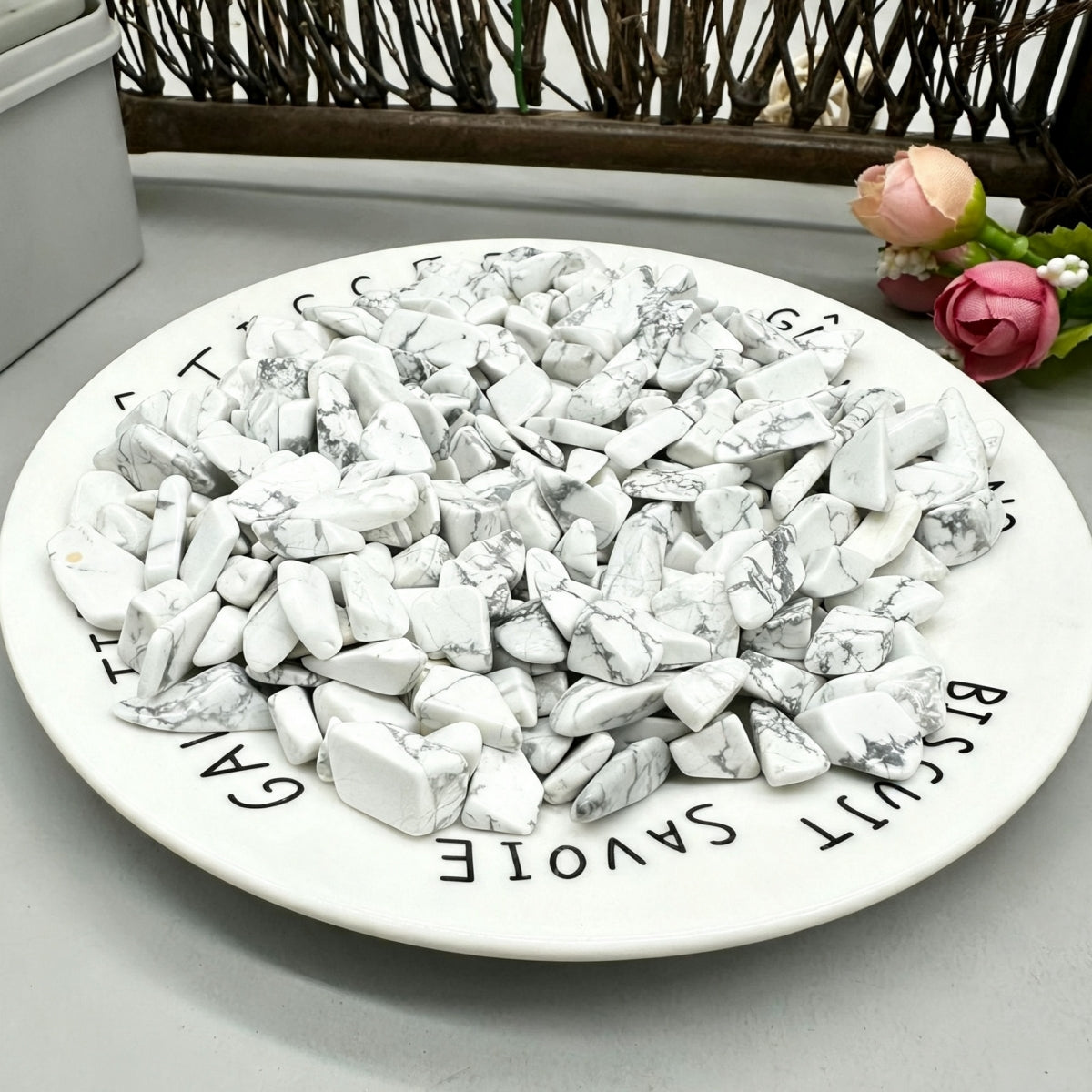 Natural Howlite Chips Small Tumbles 100g