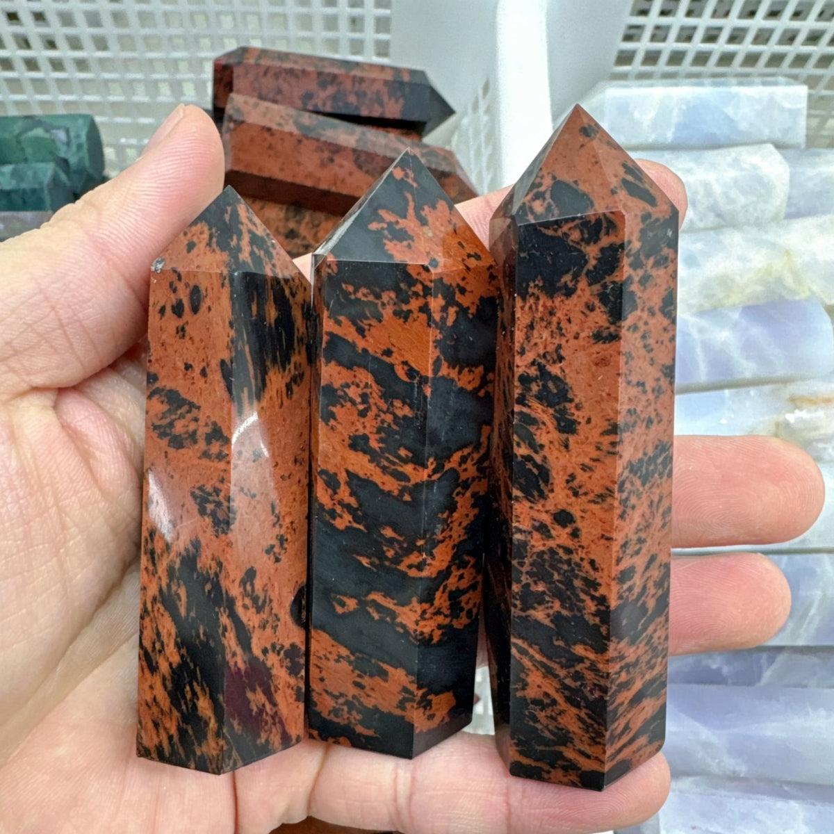 Natural Howlite Red Obsidian Black Obsidian Towers 500g