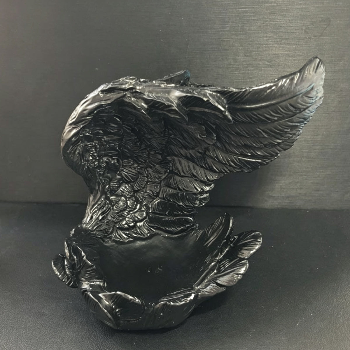 Shell Feather Resin Sphere Holders 2.36"