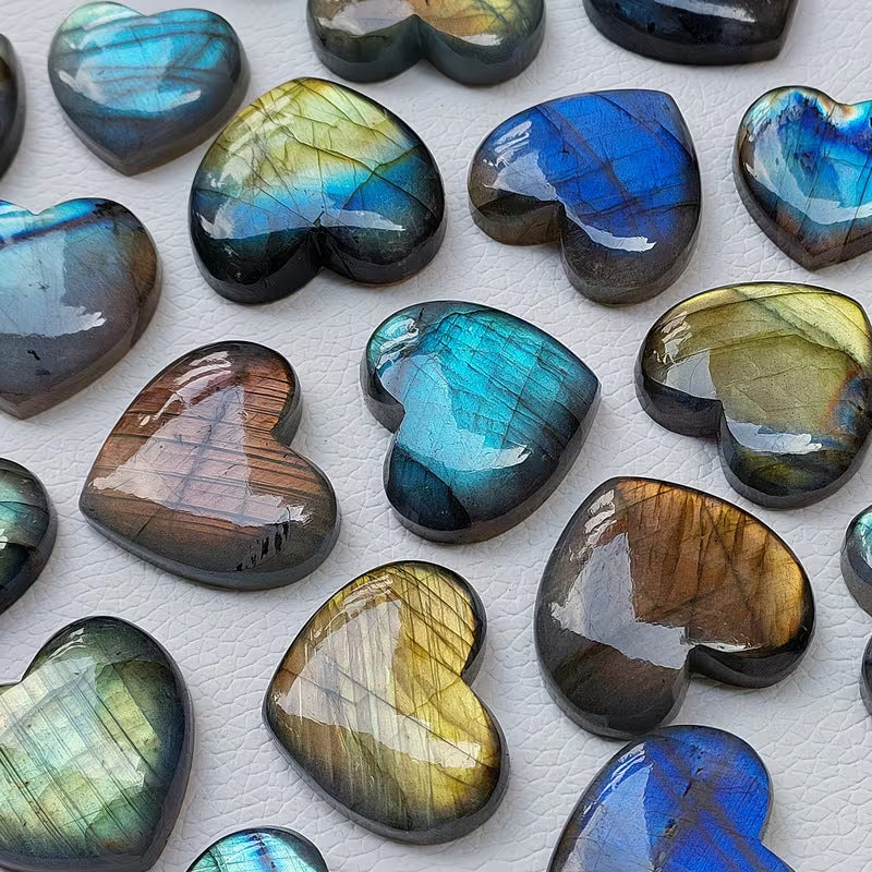 Shining Labradorite Hearts 0.79"-1.97"
