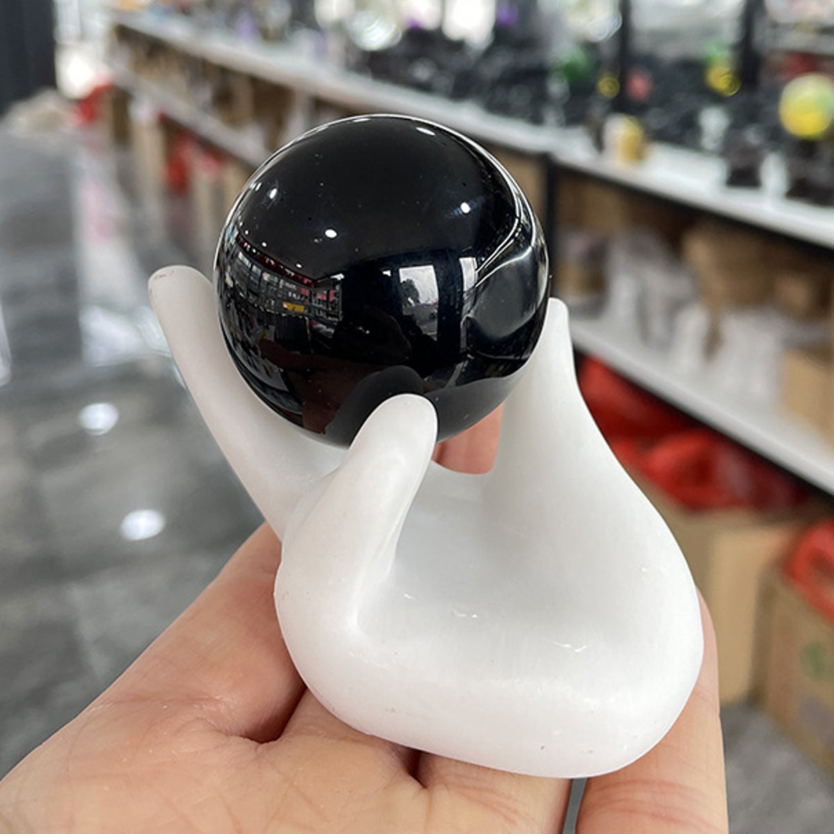 Small hand single-hand resin craft Stand Sphere Holders