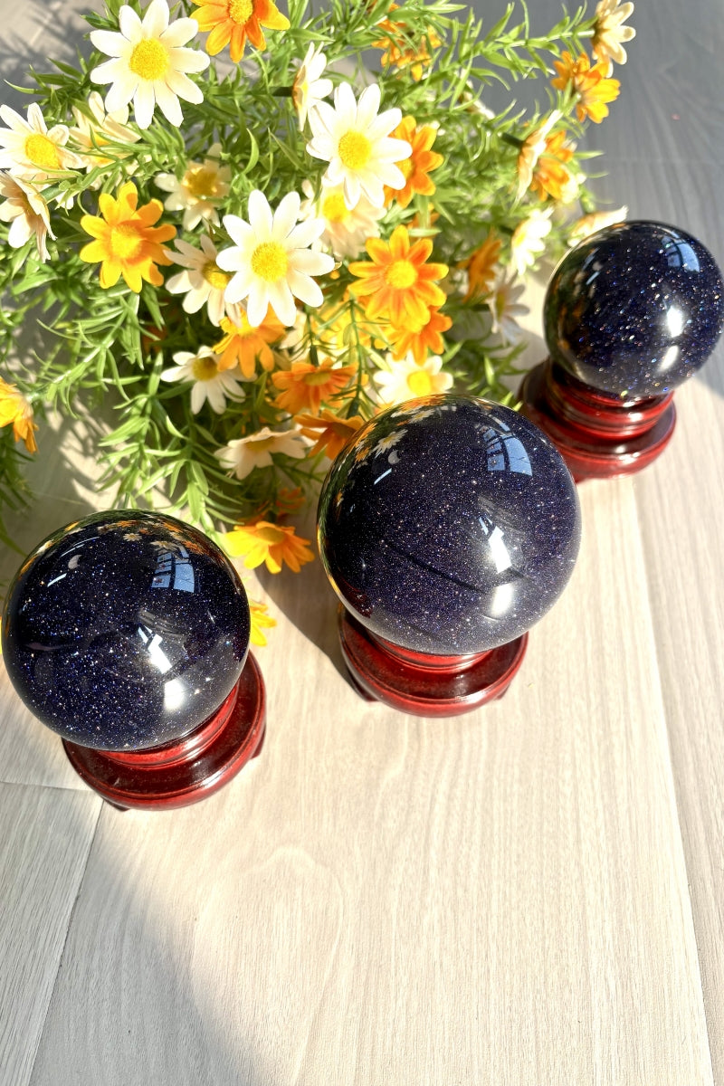 Sparkling Blue Sandstone Spheres Shining Crystal Balls