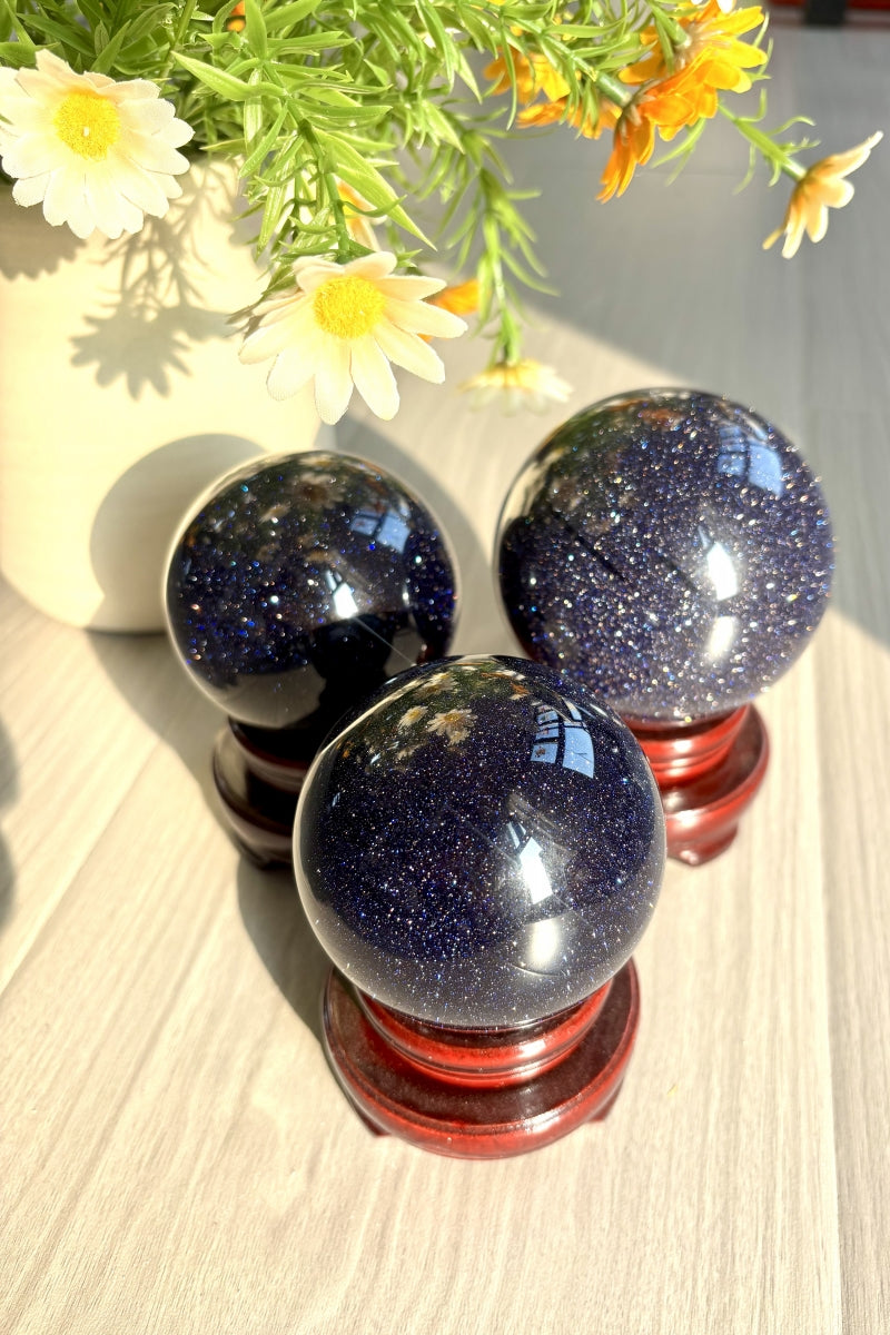 Sparkling Blue Sandstone Spheres Shining Crystal Balls