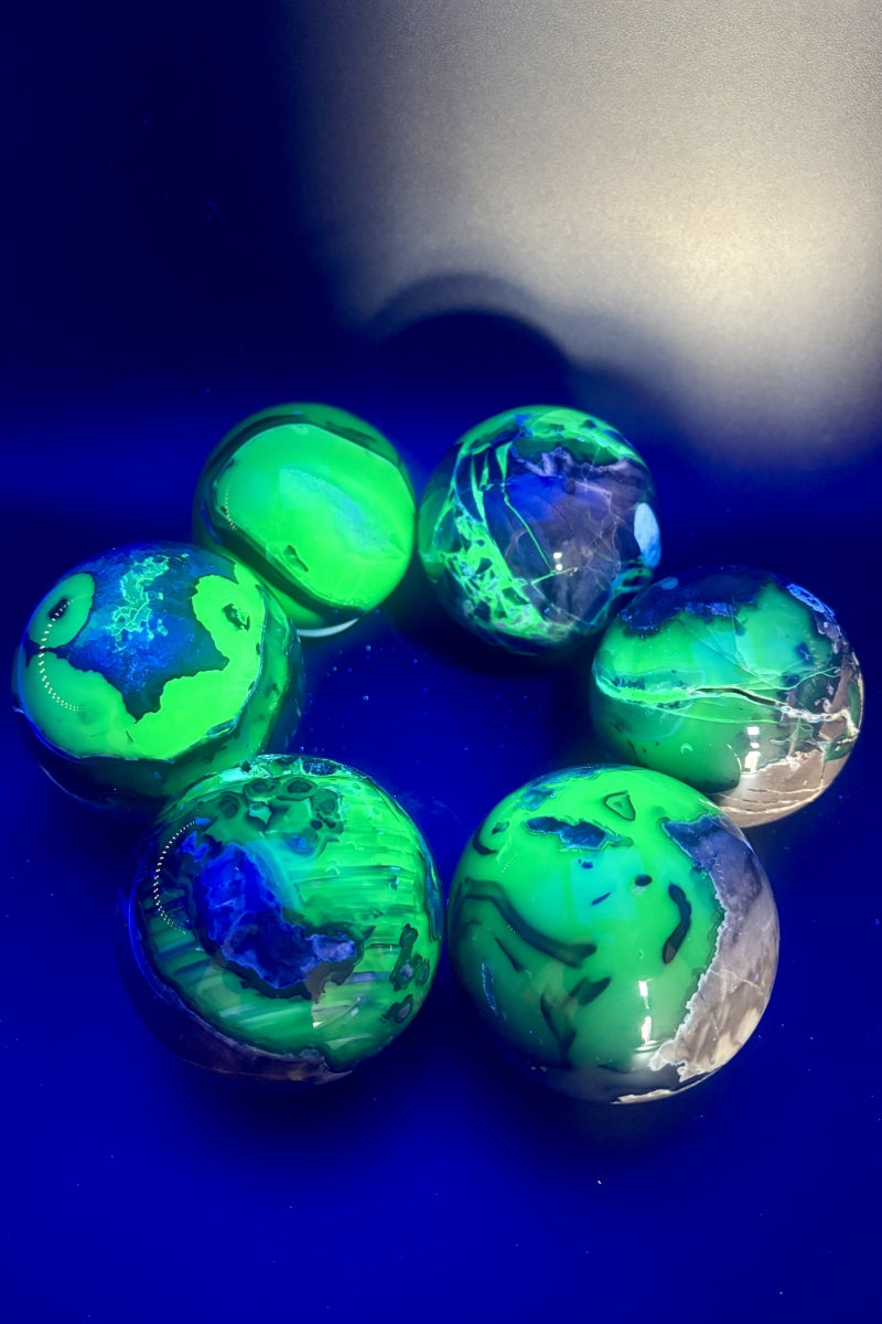 Strong Green UV Flash Volcano Agate Spheres Natural Healing Crystal Balls 2.76"